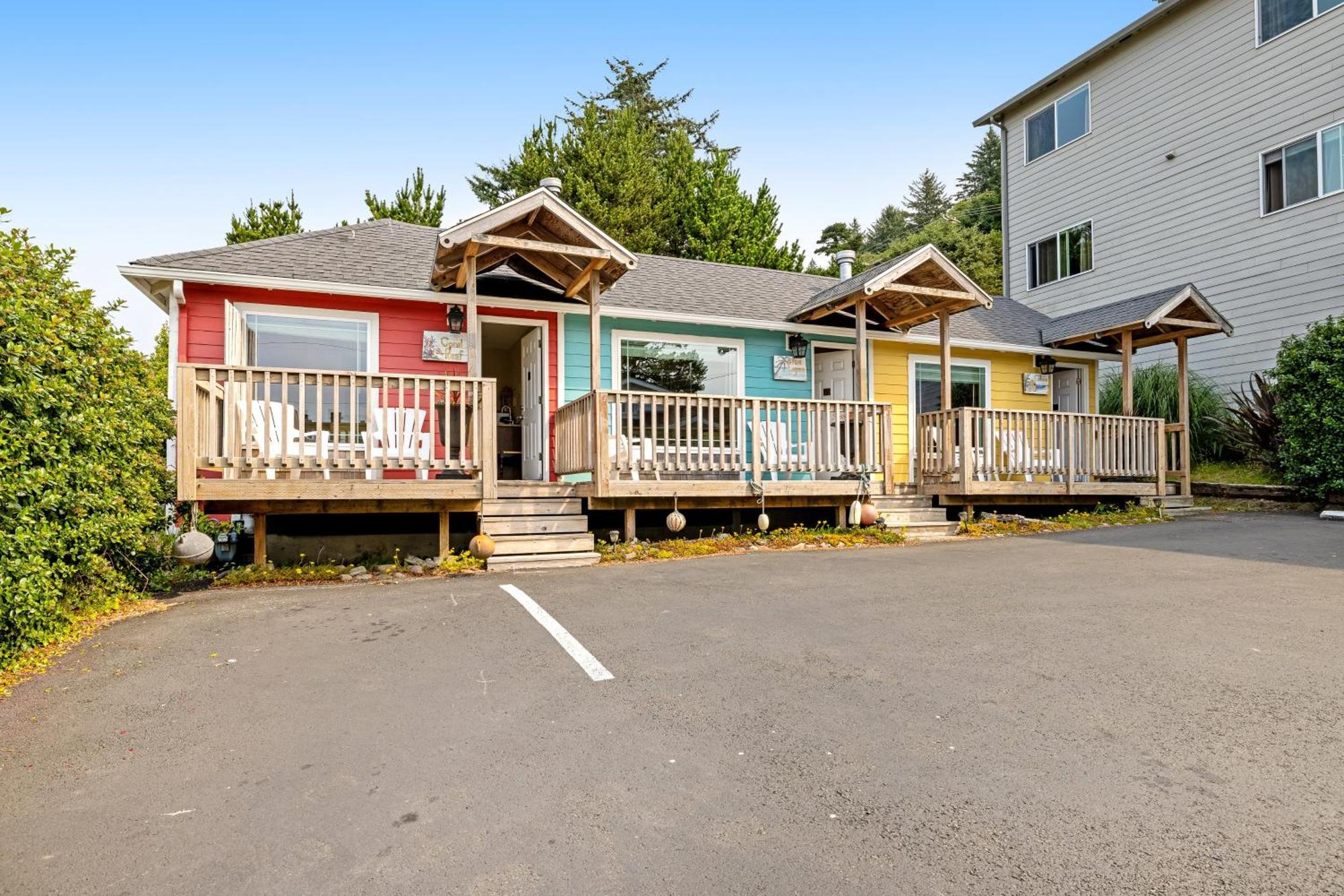 Captain'S Quarters And Cabins Depoe Bay Bilik gambar